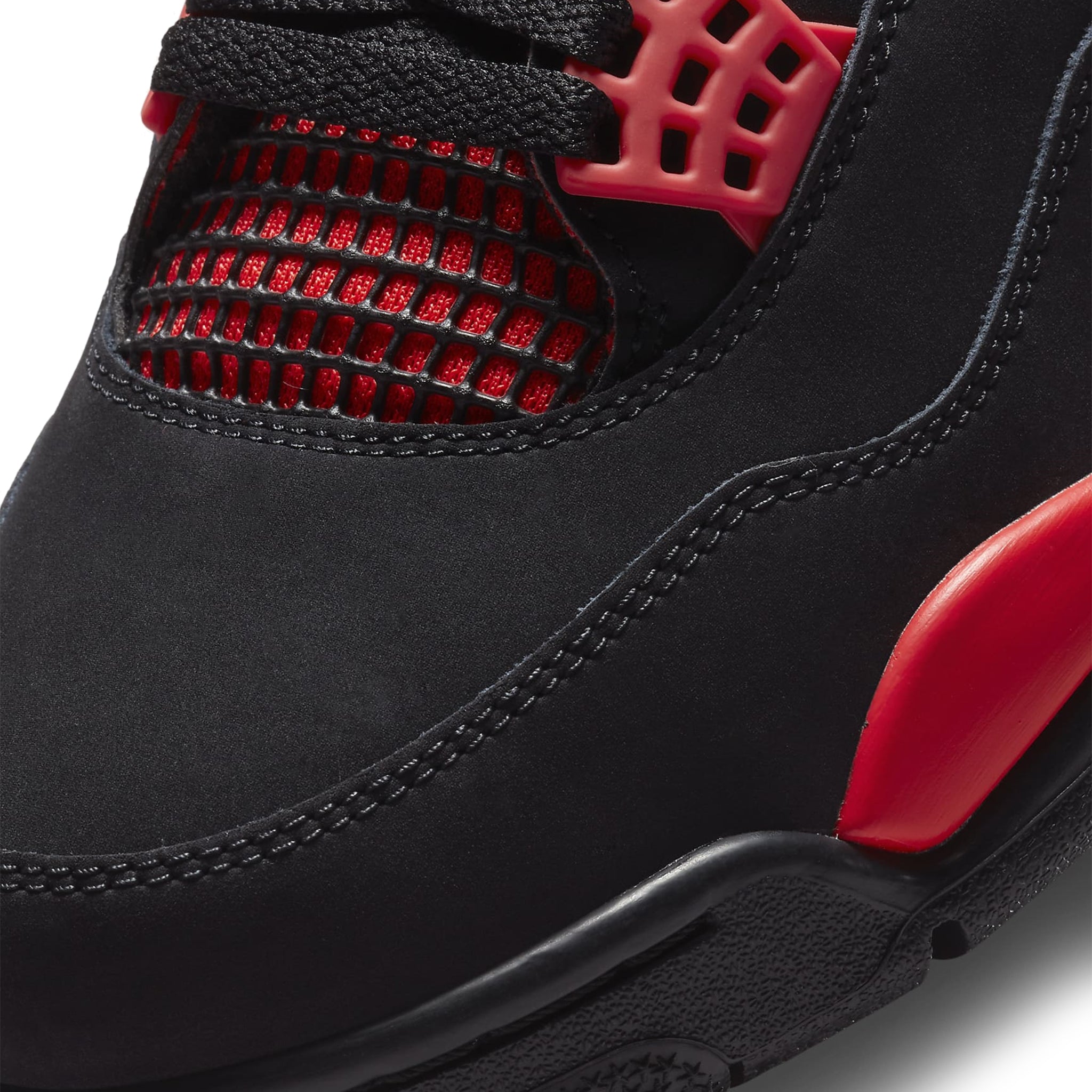 Toe box view of Air Jordan 4 Retro Red Thunder CT8527-016